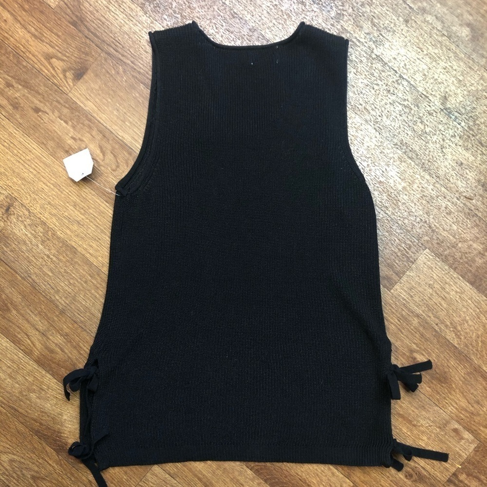 Time and Tru Sleeveless Sweater - Picture 7 of 7